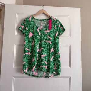 LILY PULITZER Etta V-neck short sleeve top CONCH SHELL PINK LETS GO BANANAS (S)